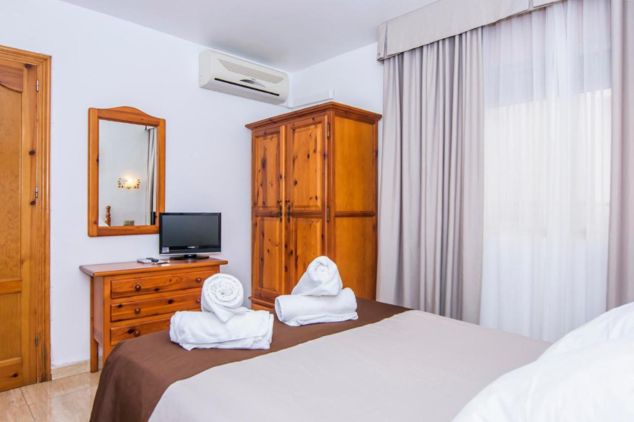 Interior twin room