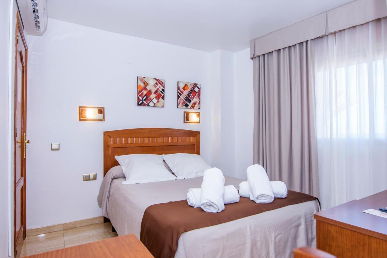 Double or Twin Room Sea View
