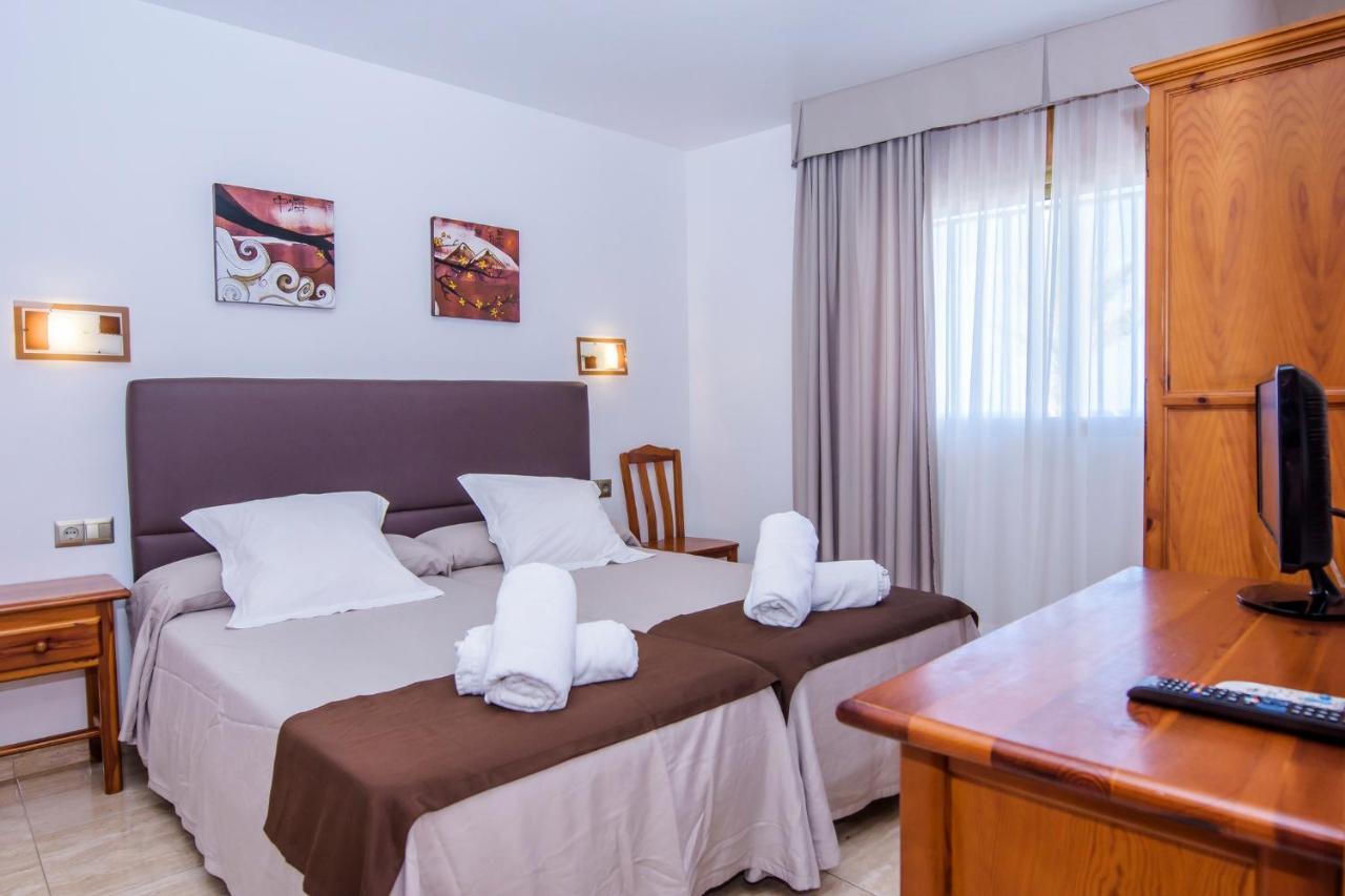 Double or Twin Room Sea View