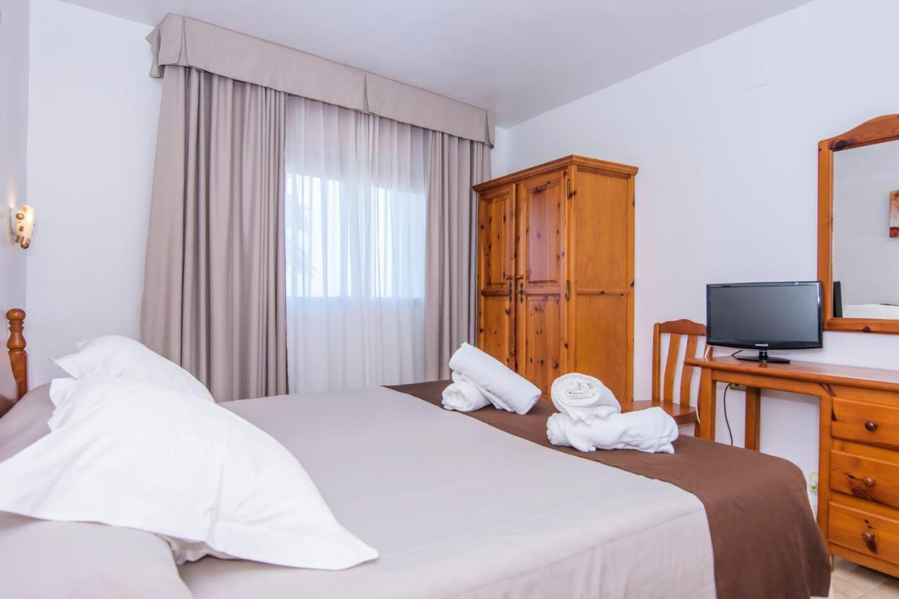 Double or Twin Room Sea View